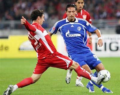 过社交媒体 过社交媒体